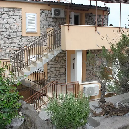 Tisno-lujini Dvori Apartamento