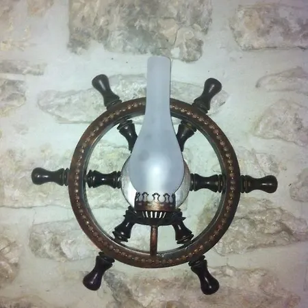 Tisno-lujini Dvori Apartamento