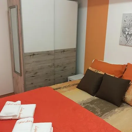 Apartamento Tisno-lujini Dvori *