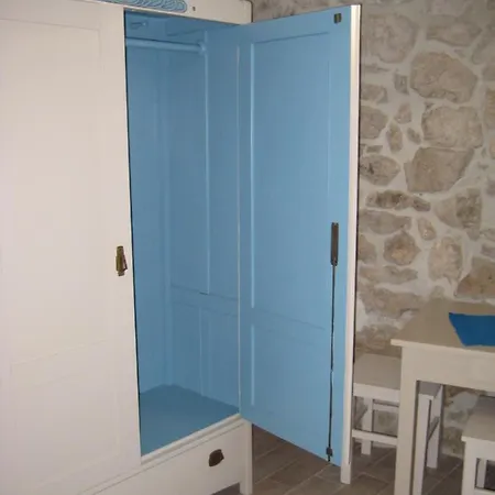 Apartamento Tisno-lujini Dvori *